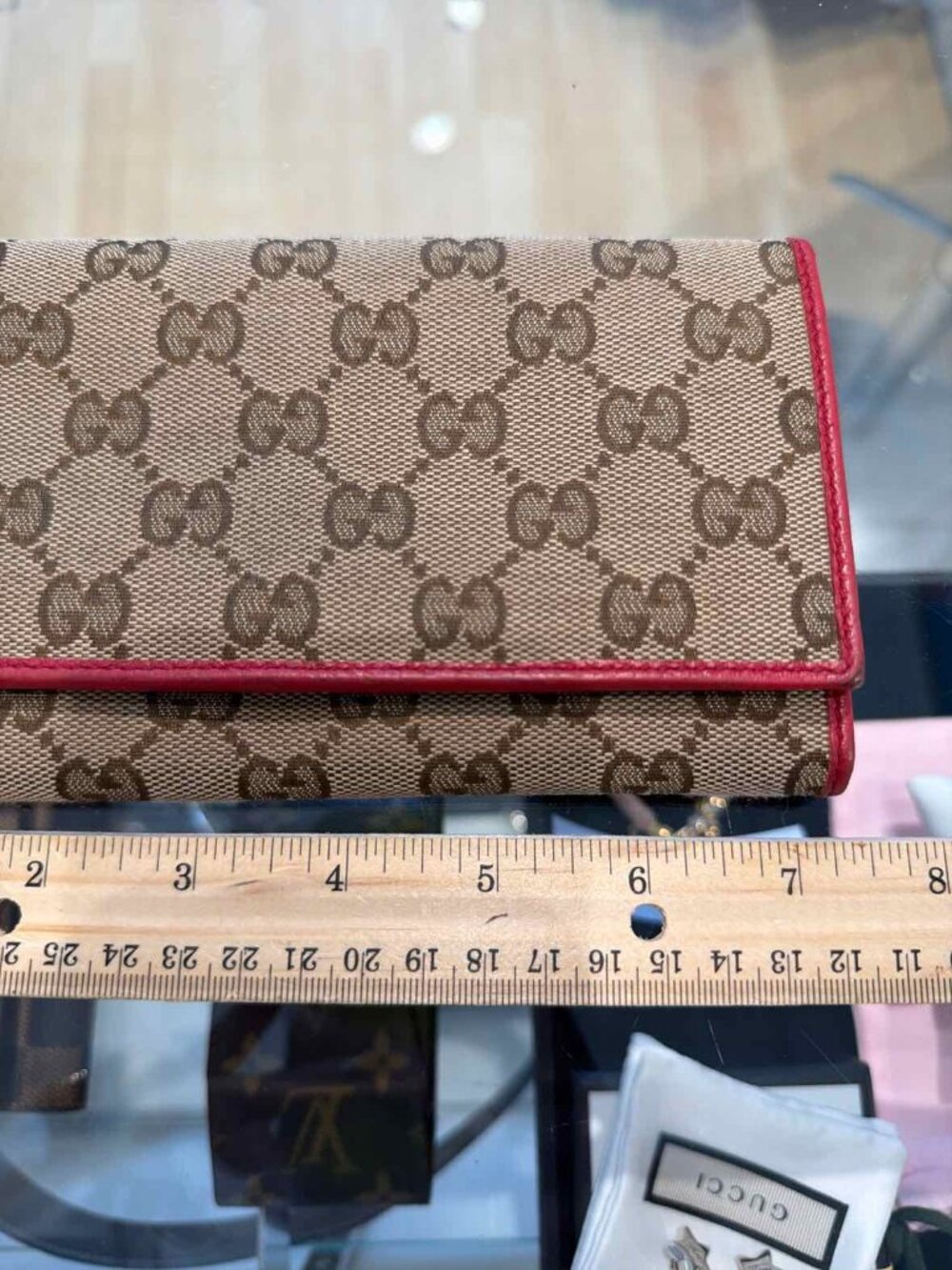 Gucci Beige and Red Wallet - Picture 6 of 7